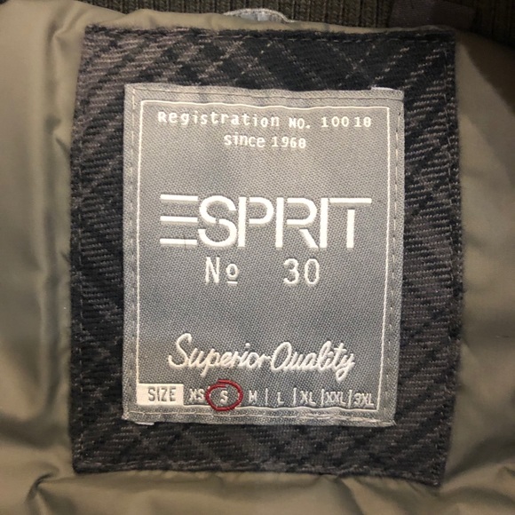 Down-insulated ESprit winter puffer vest Size S - Picture 4 of 6